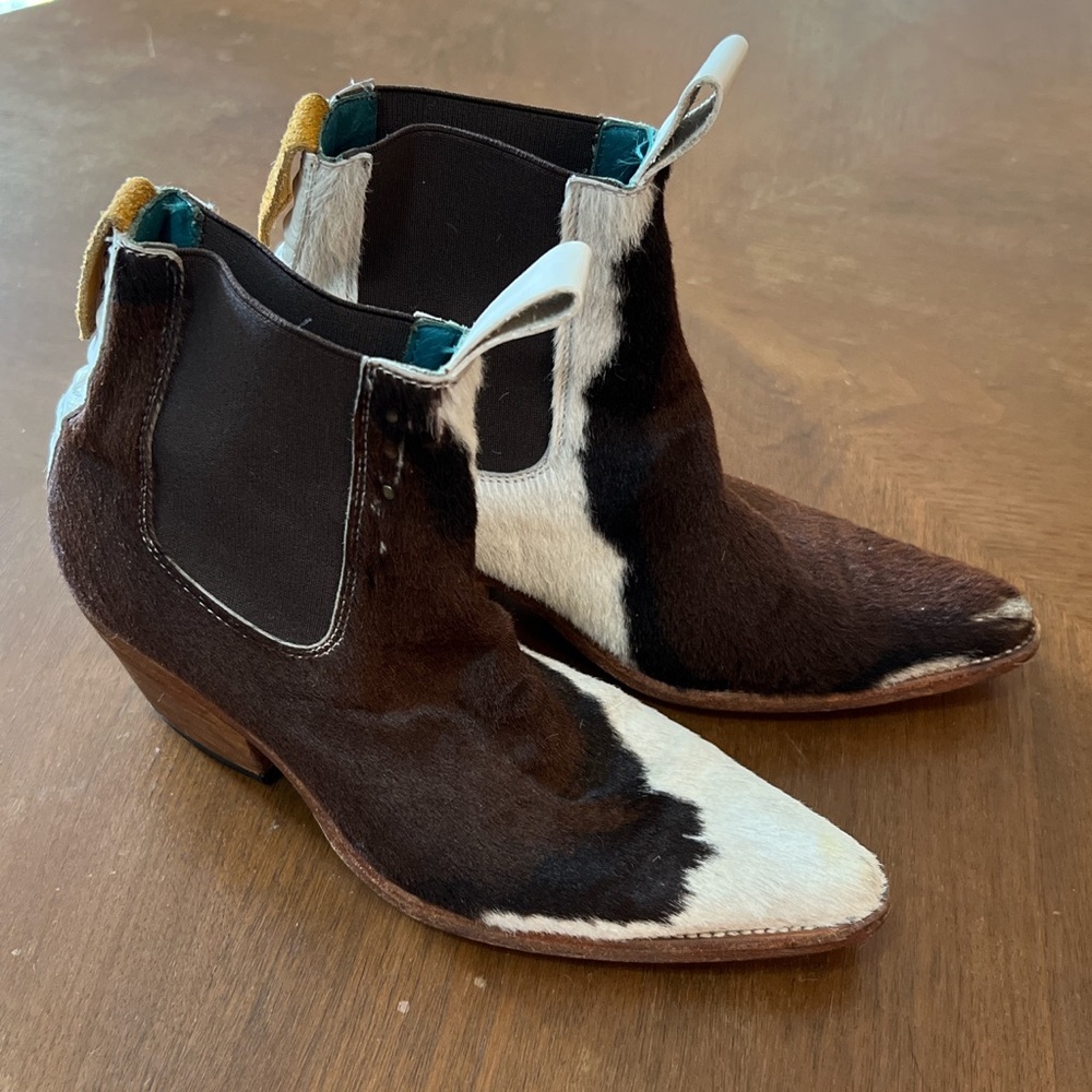 Cowhide PS Kaufman Pointed Chelsea Boots
